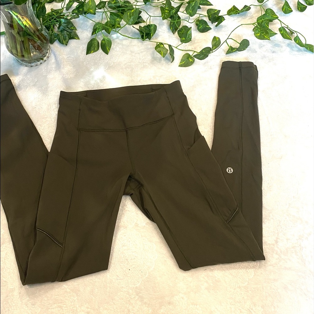 Lululemon Fast and Free high rise leggings. Size 4